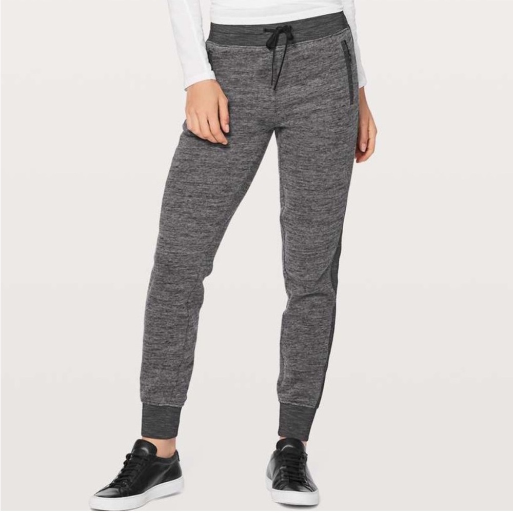 Lululemon Get Going gray and black marled joggers